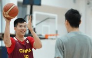 体育数据站-焦泊乔：大家打得比较团结，我们在场上有更多的呼应和交流